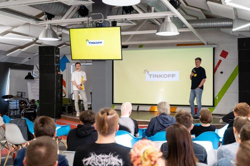 https://imgproxy.cdn-tinkoff.ru/weight500/aHR0cHM6Ly9jZG4udGJhbmsucnUvc3RhdGljL21lZXR1cHMvYXJjaGl2ZS83OWE2ZjAwNi1hYjczLTQwZGYtYWQxMy03OGVjNzU1YzA0N2EuanBn