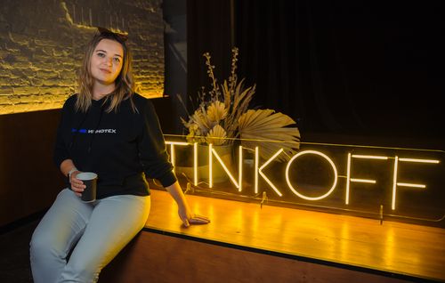 https://imgproxy.cdn-tinkoff.ru/weight500/aHR0cHM6Ly9jZG4udGJhbmsucnUvc3RhdGljL21lZXR1cHMvYXJjaGl2ZS84NWY1ZTUzOS1iZDVkLTQwMTktYmU0NS1lOTc5Mzc5M2ZiZDcuanBn