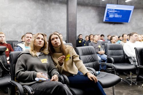 https://imgproxy.cdn-tinkoff.ru/weight500/aHR0cHM6Ly9jZG4udGJhbmsucnUvc3RhdGljL21lZXR1cHMvYXJjaGl2ZS85N2U0ZWI0OC1iMTNlLTRjMjAtOTYxZS02MDM4YzdhOTJmZmIuanBn