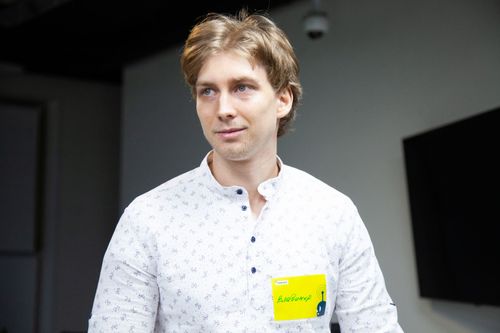 https://imgproxy.cdn-tinkoff.ru/weight500/aHR0cHM6Ly9jZG4udGJhbmsucnUvc3RhdGljL21lZXR1cHMvYXJjaGl2ZS8wNjc0MzAxYy1mNWU3LTRjYjQtODlhNi1kNDJkYzNhNDdhZjcuanBn