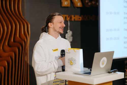 https://imgproxy.cdn-tinkoff.ru/weight500/aHR0cHM6Ly9jZG4udGJhbmsucnUvc3RhdGljL21lZXR1cHMvYXJjaGl2ZS8wYjUzZjVkNi05NzZjLTQwMmUtYTRjYy03MDA0MDMxMDg4YzEuanBn