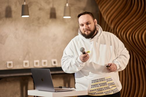 https://imgproxy.cdn-tinkoff.ru/weight500/aHR0cHM6Ly9jZG4udGJhbmsucnUvc3RhdGljL21lZXR1cHMvYXJjaGl2ZS8xMmQyZDdkYS1jZGUyLTRjYTgtYTE0Yi0xMmVjN2I2MGFiYmMuanBn