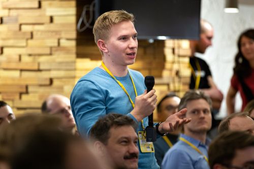 https://imgproxy.cdn-tinkoff.ru/weight500/aHR0cHM6Ly9jZG4udGJhbmsucnUvc3RhdGljL21lZXR1cHMvYXJjaGl2ZS8zMTQ3NGY4NC0xM2JkLTRkYzktOWUxMi0yZTVlZjI1ZmRkYjMuanBn