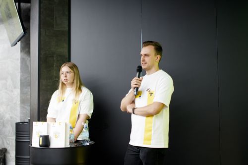https://imgproxy.cdn-tinkoff.ru/weight500/aHR0cHM6Ly9jZG4udGJhbmsucnUvc3RhdGljL21lZXR1cHMvYXJjaGl2ZS8zMzlmNzQ2Zi01NGM2LTQ1ODUtYTU4NC00ZWFjM2E5ZjA2MmEuanBn