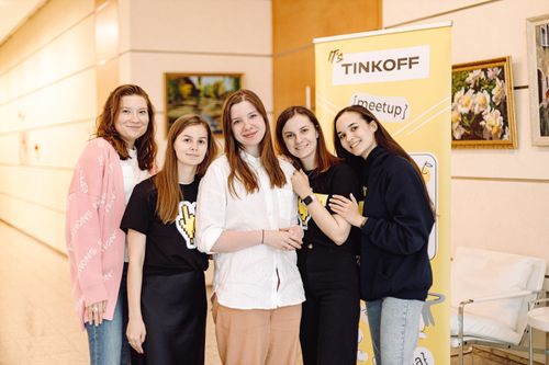https://imgproxy.cdn-tinkoff.ru/weight500/aHR0cHM6Ly9jZG4udGJhbmsucnUvc3RhdGljL21lZXR1cHMvYXJjaGl2ZS9hMDhlMDUzOC01ZmM0LTQwZTItODFmOS1lOTNjMTdiN2Q1NzUuanBn