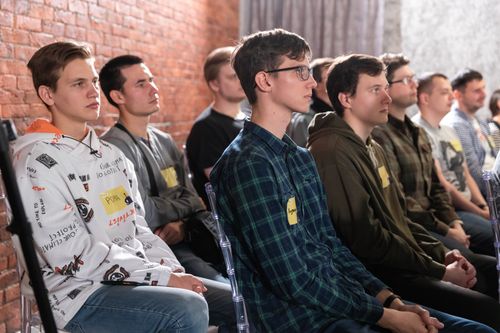 https://imgproxy.cdn-tinkoff.ru/weight500/aHR0cHM6Ly9jZG4udGJhbmsucnUvc3RhdGljL21lZXR1cHMvYXJjaGl2ZS9iOTFlNTY1ZS03OTZhLTQ1YmMtYTQ5ZS1hNzg5YTFiMjgwYWYuanBn