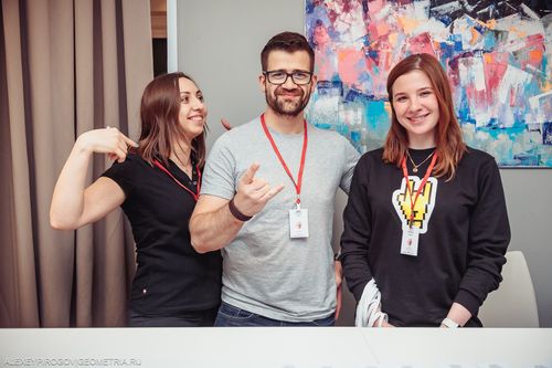 https://imgproxy.cdn-tinkoff.ru/weight500/aHR0cHM6Ly9jZG4udGJhbmsucnUvc3RhdGljL21lZXR1cHMvYXJjaGl2ZS9iZmMxNmYxNi03YWY1LTQ5NWMtOWQ5Yy01OTFjYjFmZGQ2NWQuanBn