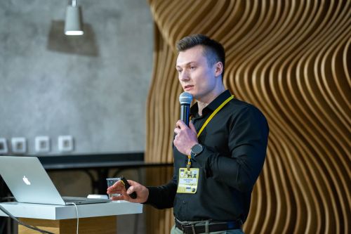 https://imgproxy.cdn-tinkoff.ru/weight500/aHR0cHM6Ly9jZG4udGJhbmsucnUvc3RhdGljL21lZXR1cHMvYXJjaGl2ZS9jY2RkYzczOS01NWE2LTRmYTUtOTI0My1iMGEyZjA1NTE3Y2IuanBn