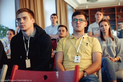 https://imgproxy.cdn-tinkoff.ru/weight500/aHR0cHM6Ly9jZG4udGJhbmsucnUvc3RhdGljL21lZXR1cHMvYXJjaGl2ZS9kNDAzYzFiOC0yMjI2LTQ5OTQtOTM2YS0yNmZjNDEyOTJiNTQuanBn