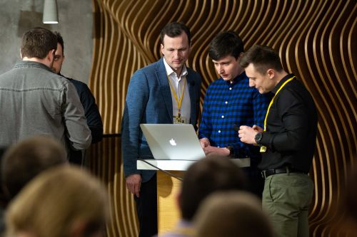 https://imgproxy.cdn-tinkoff.ru/weight500/aHR0cHM6Ly9jZG4udGJhbmsucnUvc3RhdGljL21lZXR1cHMvYXJjaGl2ZS9kNGFiZTUyOC05NTM0LTQ1ZmUtYjczZC1mMzUzNjc5NWJiMTUuanBn