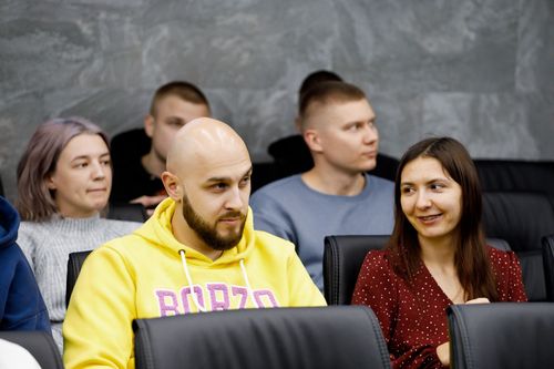 https://imgproxy.cdn-tinkoff.ru/weight500/aHR0cHM6Ly9jZG4udGJhbmsucnUvc3RhdGljL21lZXR1cHMvYXJjaGl2ZS9lNzRlNDE1ZC0wNjhiLTRmMGItODVlMC0zZTEyM2VlMGNmOGQuanBn