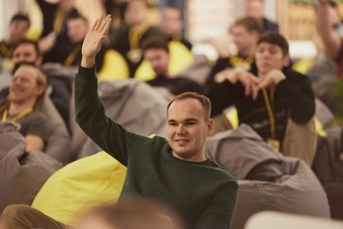 https://imgproxy.cdn-tinkoff.ru/weight500/aHR0cHM6Ly9jZG4udGJhbmsucnUvc3RhdGljL21lZXR1cHMvYXJjaGl2ZS9lOTEwYjI3Yi1hNmUxLTRlZjYtYWU0MS0wOWY0OTA0NDUyOGEuanBn