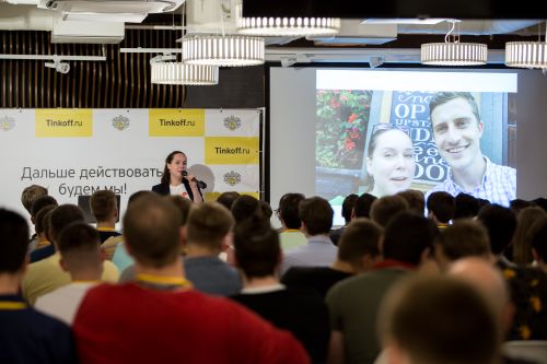 https://imgproxy.cdn-tinkoff.ru/weight500/aHR0cHM6Ly9jZG4udGJhbmsucnUvc3RhdGljL21lZXR1cHMvYXJjaGl2ZS9mMDgxMGI3Ny02ZjkzLTRiOGItODQxYS03NmE0NzNiNjhiNDQuanBn