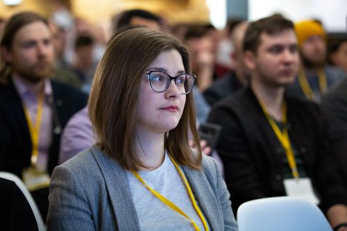 https://imgproxy.cdn-tinkoff.ru/weight500/aHR0cHM6Ly9jZG4udGJhbmsucnUvc3RhdGljL21lZXR1cHMvYXJjaGl2ZS9mMGU2YTU5OS01N2U0LTQ2OWUtYTAyNS1iYjQzMmFiZmQzZjYuanBn